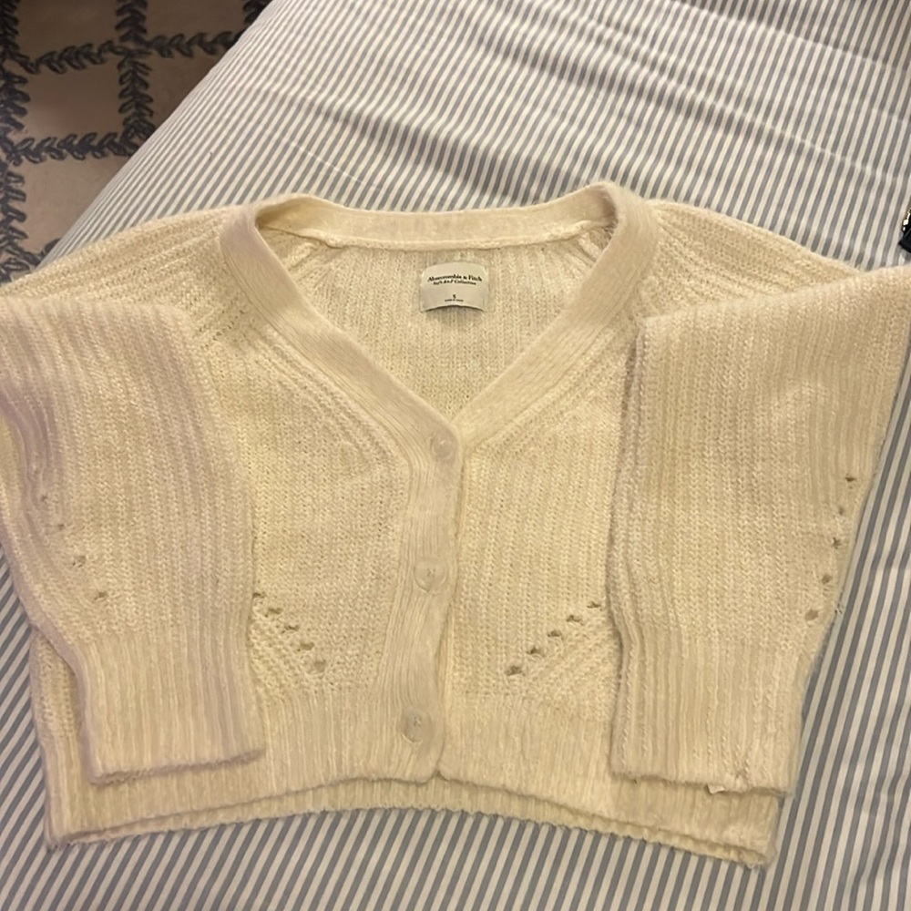 Abercrombie & fitch cropped cardigan